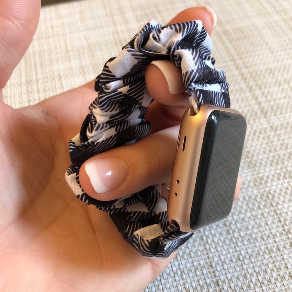 Fit Bit Versa 2 watch band no pins